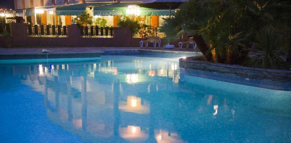 סאגון Le California Motel מראה חיצוני תמונה