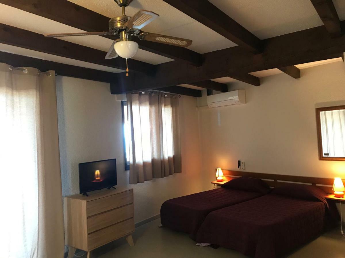 סאגון Le California Motel מראה חיצוני תמונה